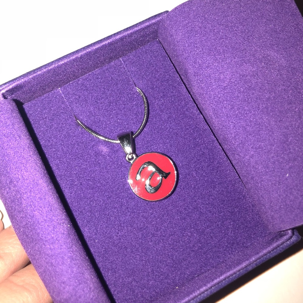 Kate 48 red A necklace.